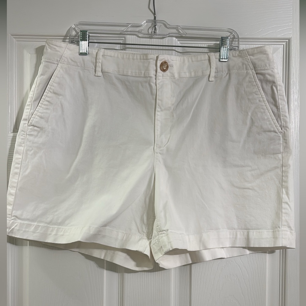 Loft White Shorts Size 16 6” Inseam